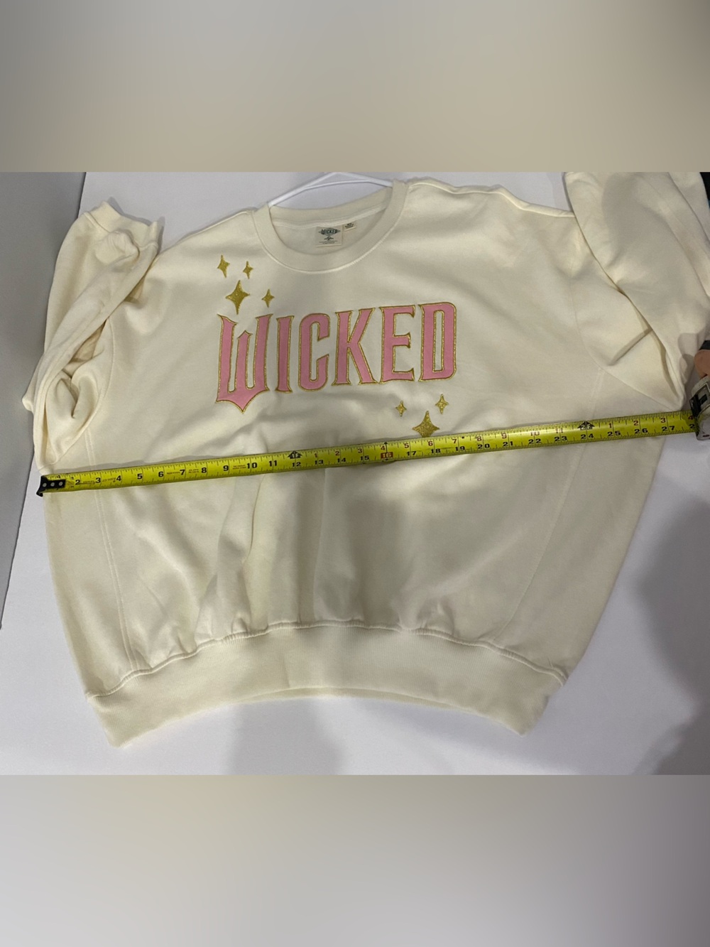 Wicked Movie Glittering Stars Cream Graphic Sweatshirt Size Medium Cozy - Picture 6 of 8